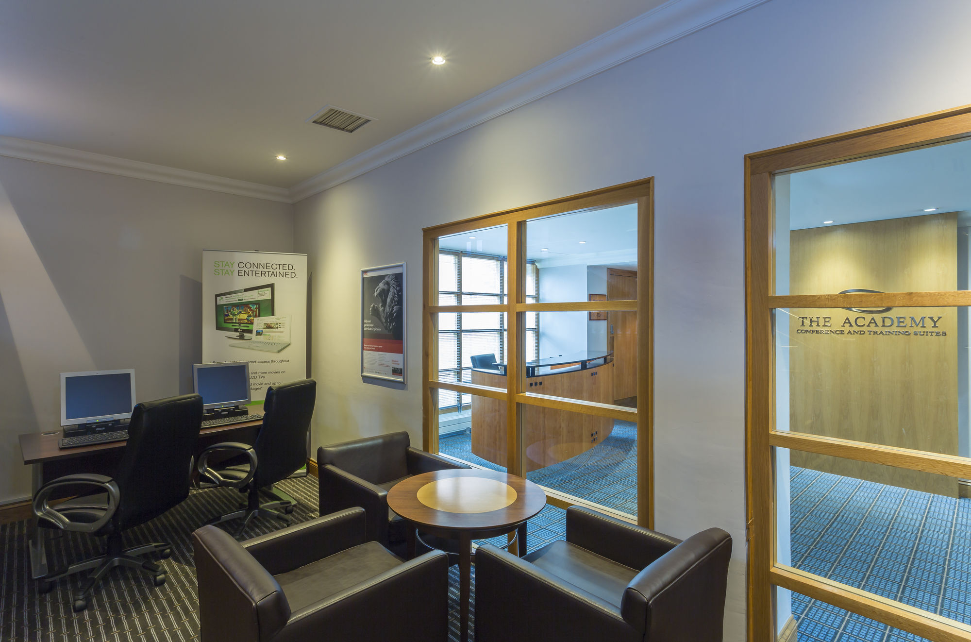 Holiday Inn Rugby-Northampton M1 Jct18 By Ihg Crick  Exterior foto