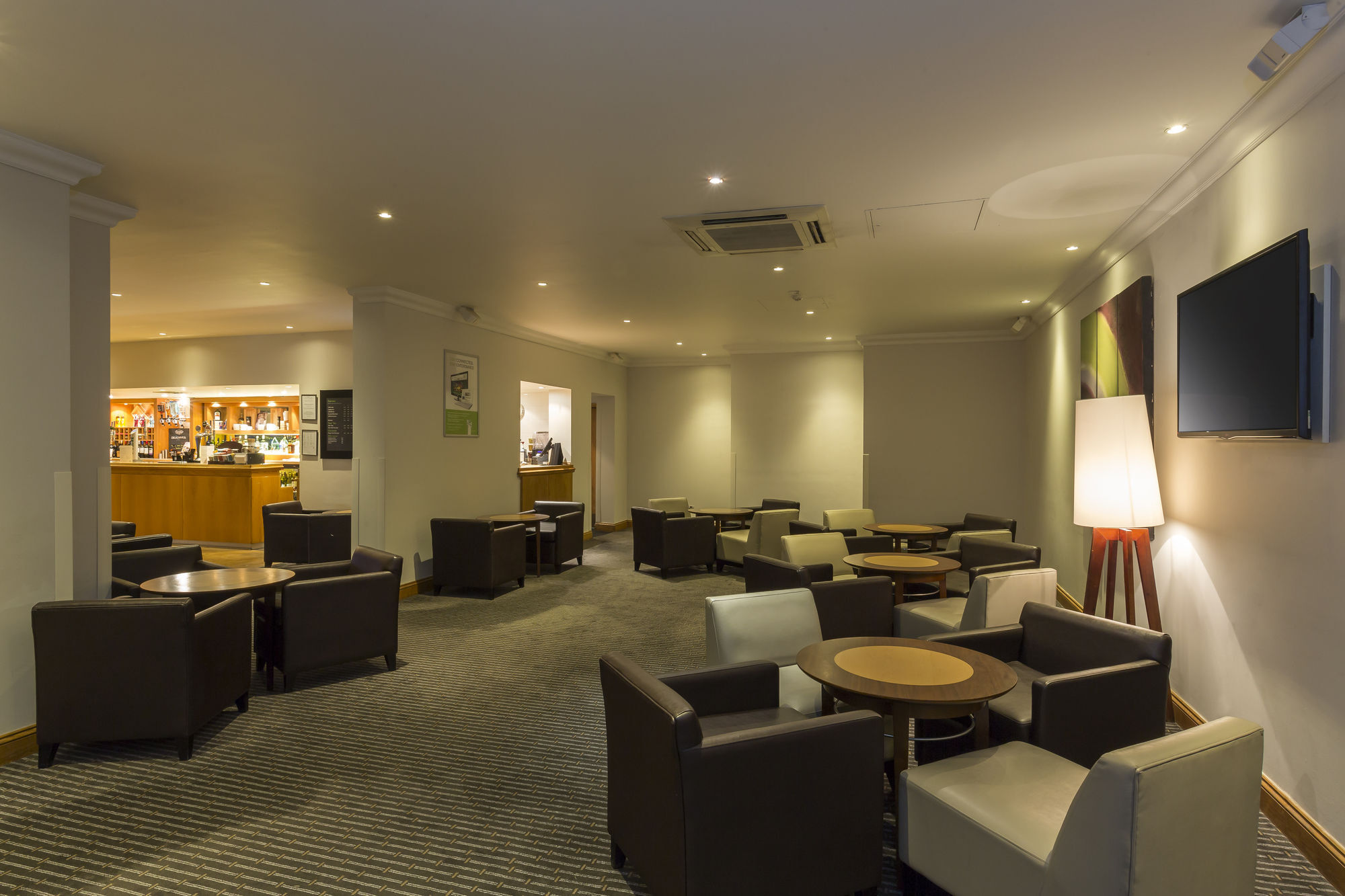 Holiday Inn Rugby-Northampton M1 Jct18 By Ihg Crick  Exterior foto
