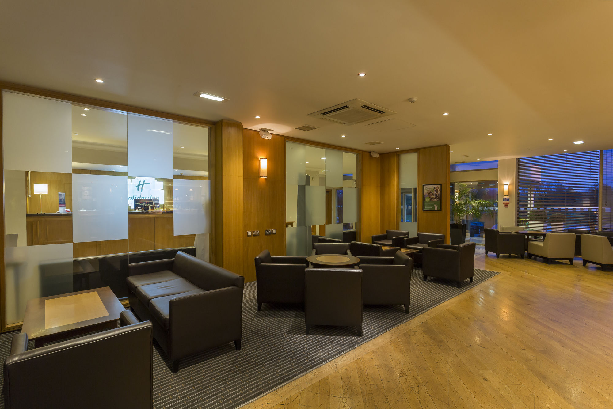 Holiday Inn Rugby-Northampton M1 Jct18 By Ihg Crick  Exterior foto